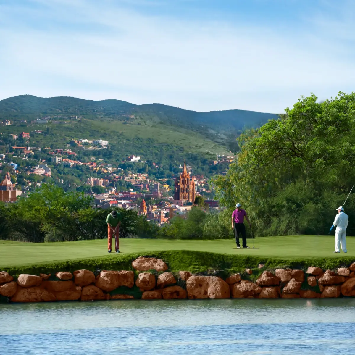 Campo y espejo de agua